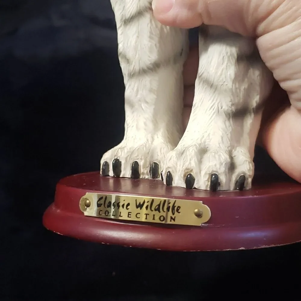 Vintage Classic Wildlife Collection Resin Siberian Tiger Figurine Wood Base